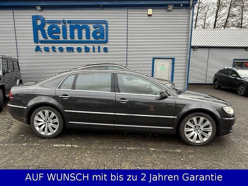 Serpentino grey metallic Gebraucht 2015 VW Phaeton Limousine | 35.890 € - Bild 1/4