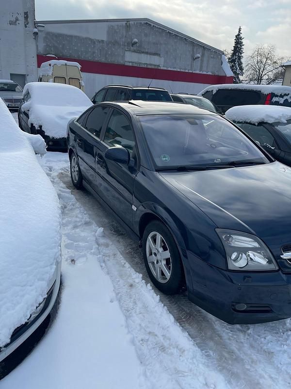 Blau Gebraucht 2003 Opel Vectra Limousine | 1.700 € (Fairer Preis) - Bild 1/4