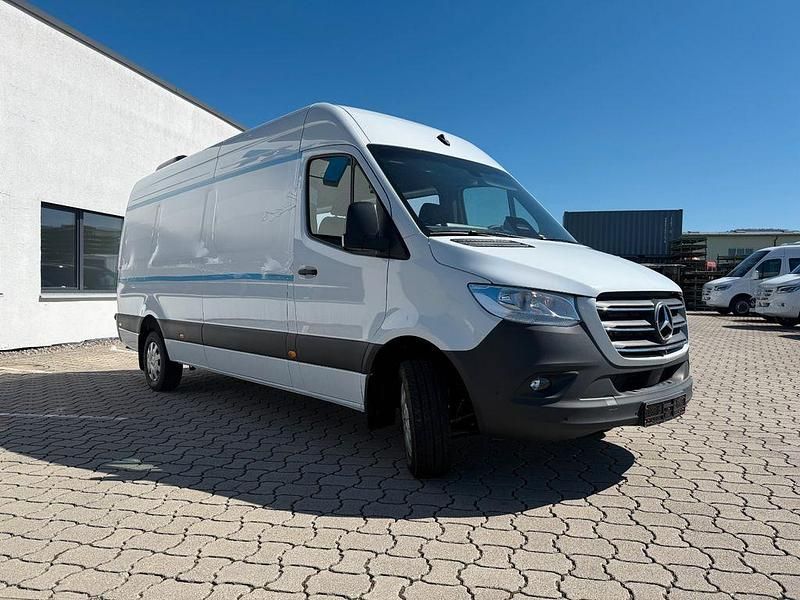 Neu Mercedes Sprinter 170 PS (125 kW) 2026 Weiß Van