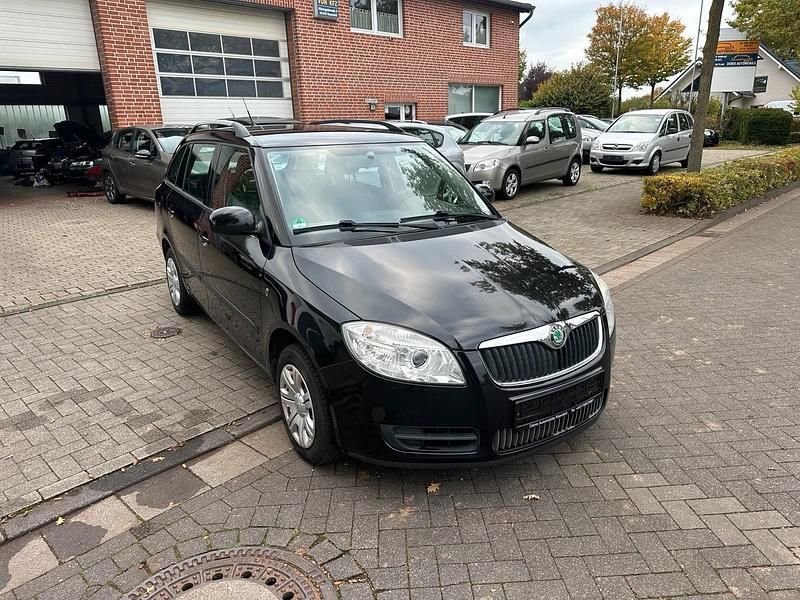 Schwarz Gebraucht 2009 Skoda Fabia Kleinwagen | 2.999 € (Etwas zu teuer) - Bild 1/4