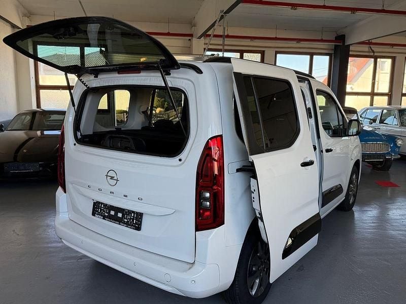 Neu Opel Combo Life Elegance 131 PS (96 kW) 2026 Weiß Van / Kleinbus