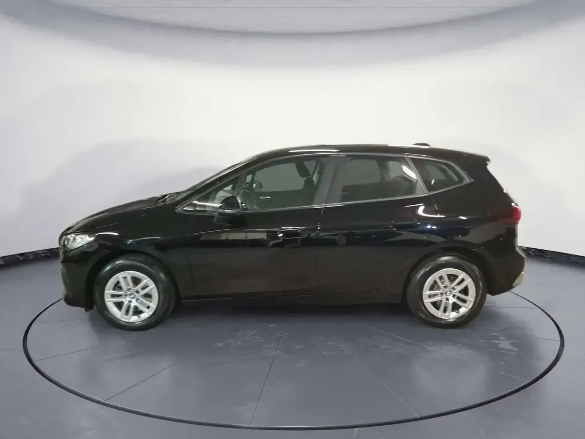 Gebraucht BMW 218 136 PS (100 kW) 2023 Schwarz uni Van / Kleinbus