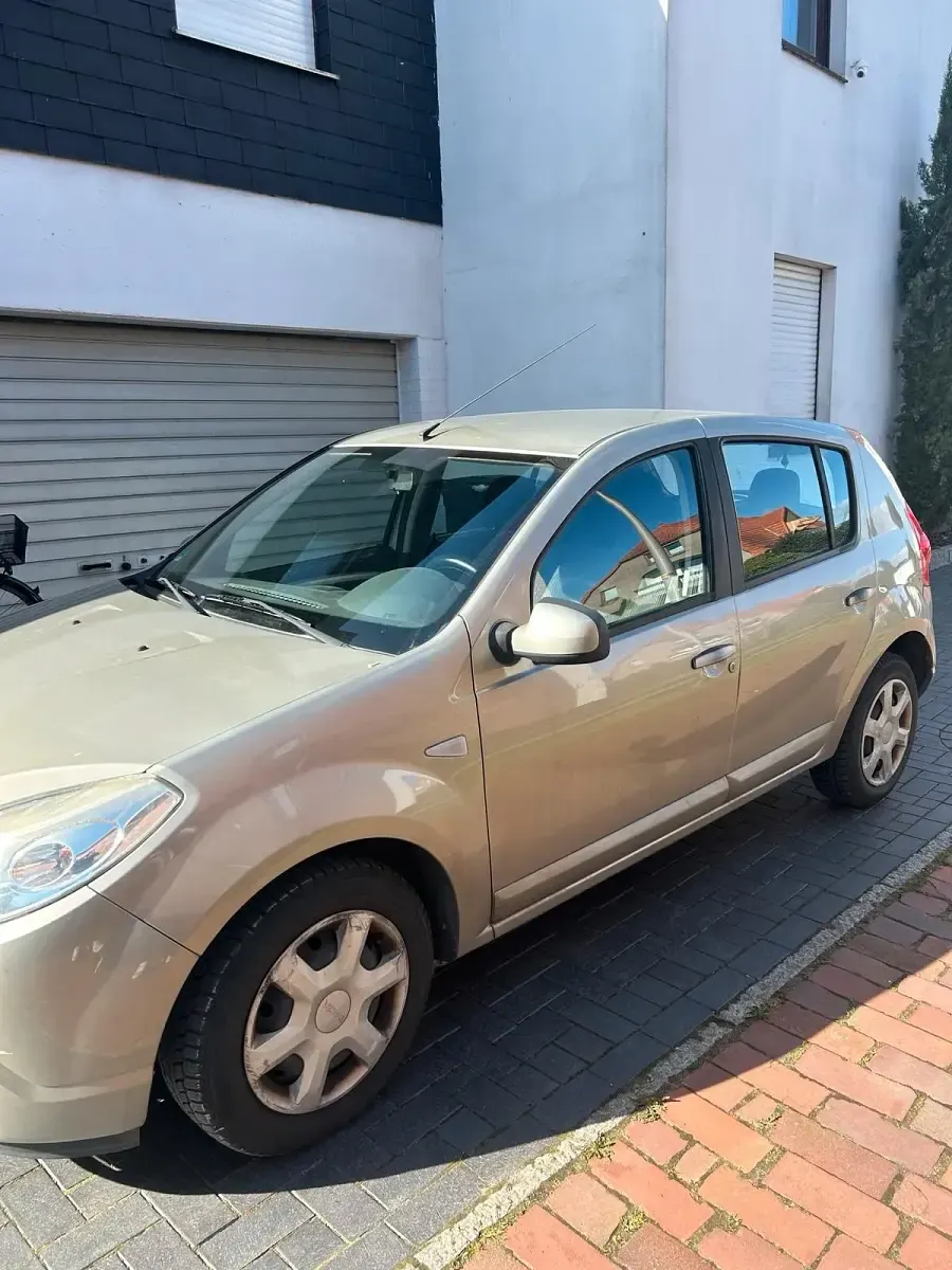 Używany Dacia Sandero 87 KM (63 kW) 2009 Hatchback
