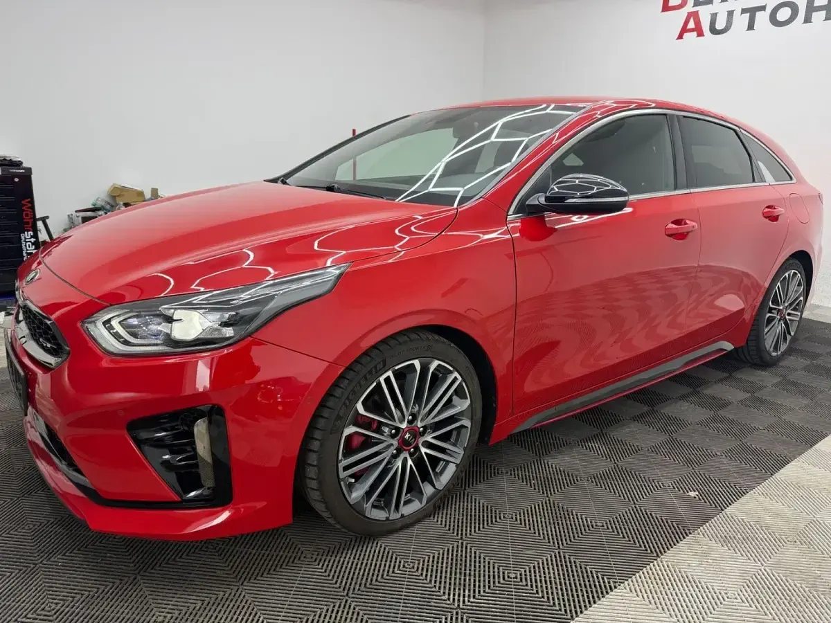 Gebraucht Kia ProCeed Comfort 204 PS (150 kW) 2019 Rot Kombi