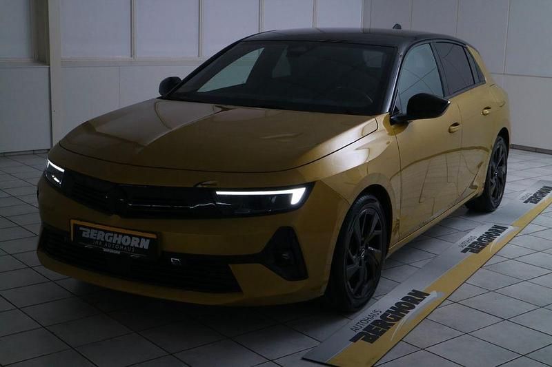 Gebraucht Opel Astra 150 PS (110 kW) 2023 Kult gelb met. (metallic) Limousine