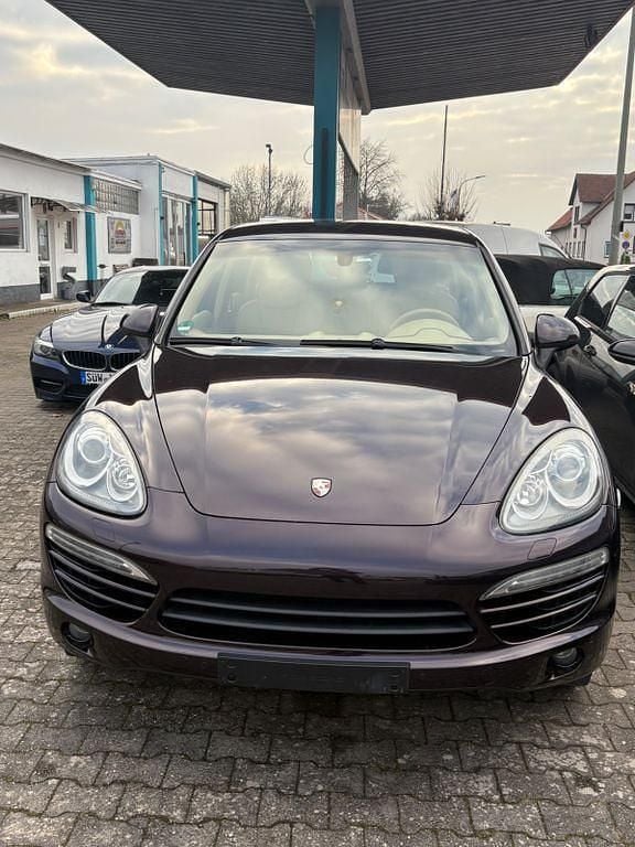 Gebraucht Porsche Cayenne 241 PS (177 kW) 2010 Violet SUV