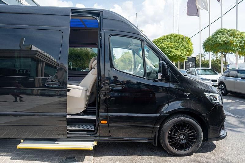 Gebraucht Mercedes Sprinter 190 PS (139 kW) 2023 Schwarz Van