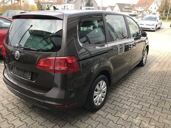 Gebraucht VW Sharan 140 PS (102 kW) 2015 Braun Van / Kleinbus