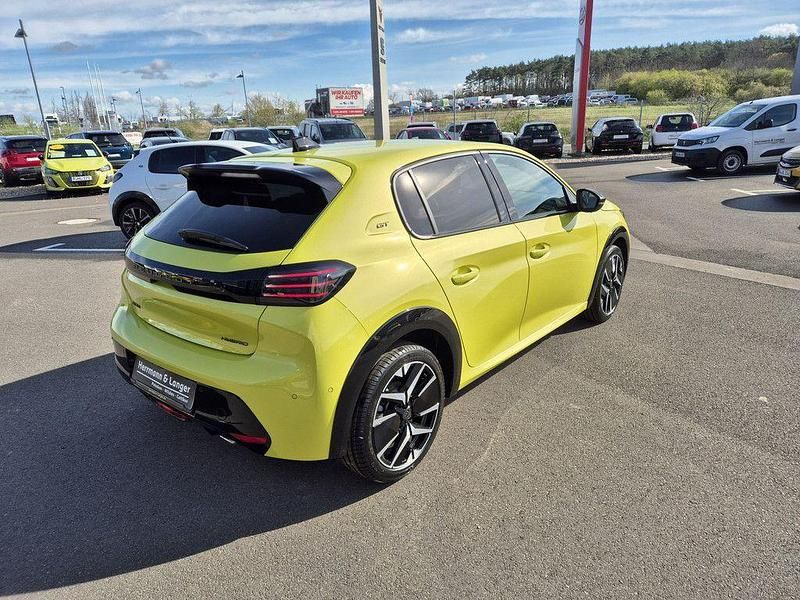 Neu Peugeot 208 GT 110 PS (80 kW) 2025 Gelb Kleinwagen