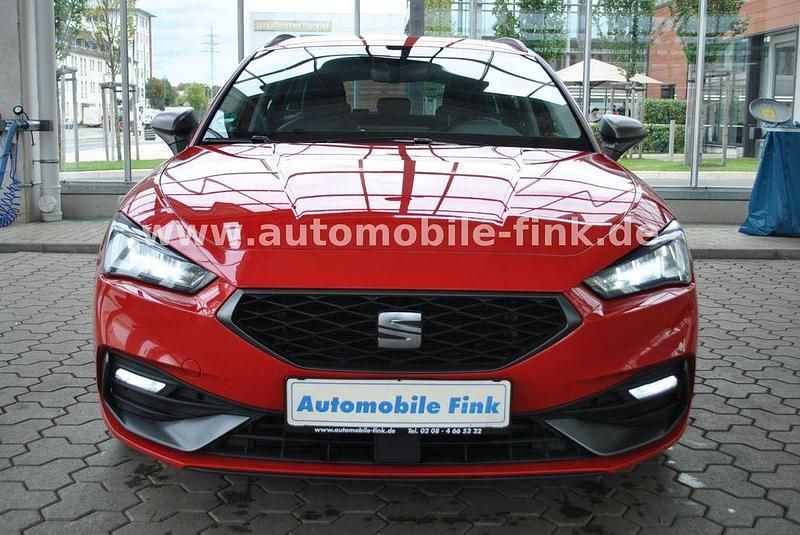 Rot Gebraucht 2022 Seat Leon ST 4Drive Kombi | 15.450 € - Bild 1/4