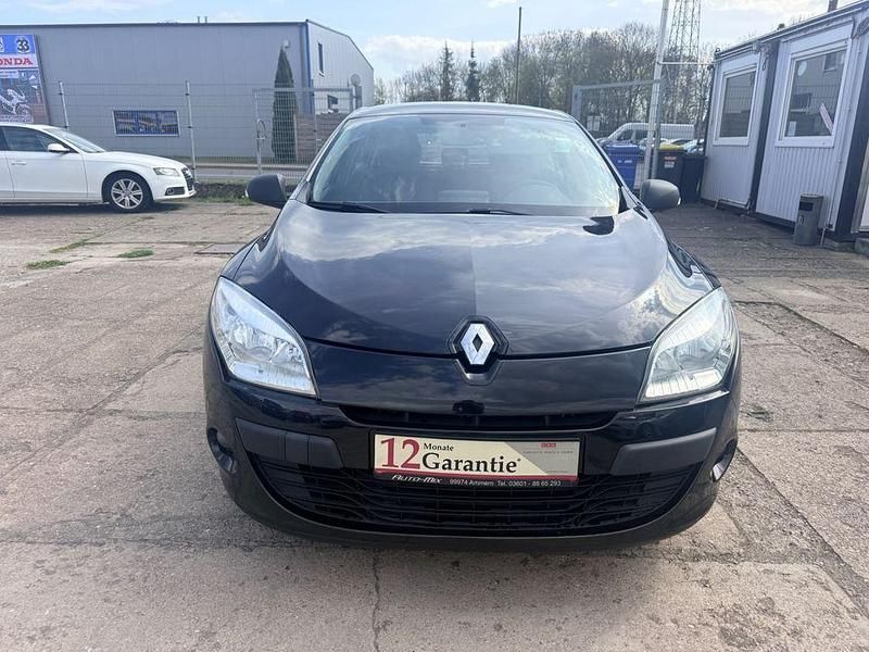 Gebraucht Renault Mégane 101 PS (74 kW) 2011 Schwarz Limousine