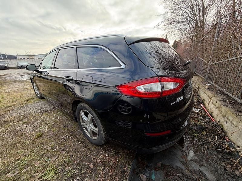 Gebraucht Ford Mondeo Business Edition 160 PS (117 kW) 2017 Schwarz Kombi