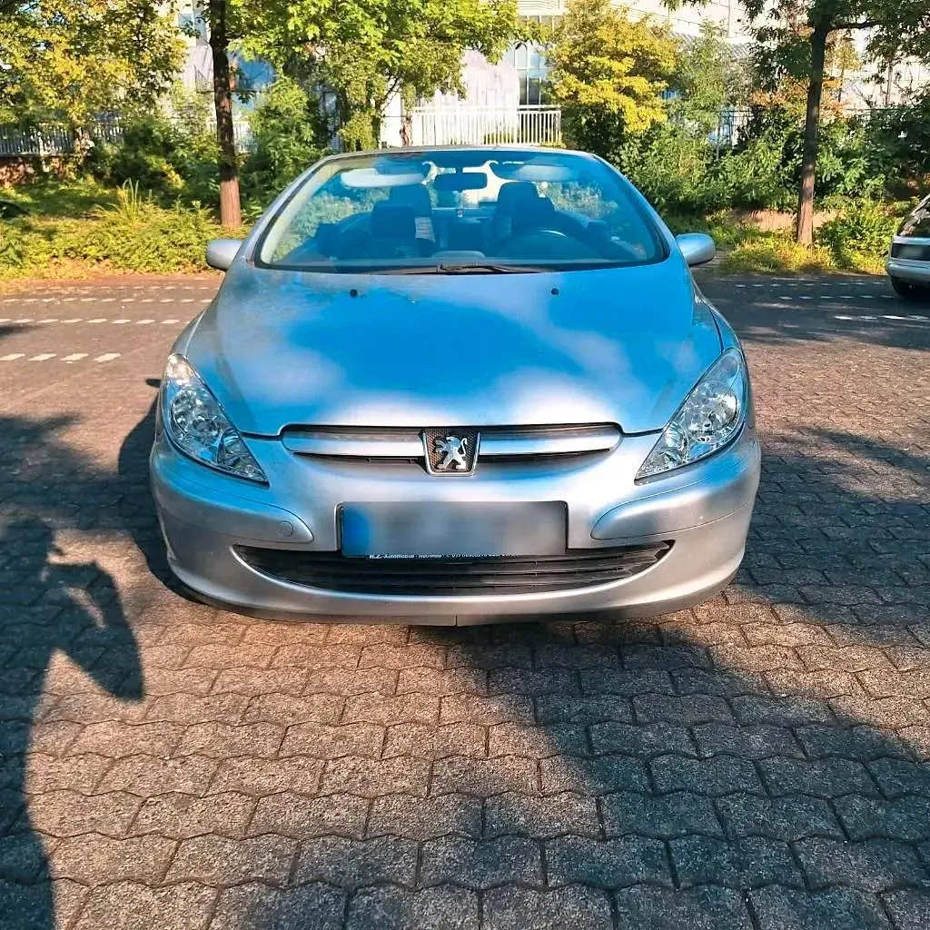 Gebraucht Peugeot 307 CC 110 PS (80 kW) 2004 Silber Cabrio