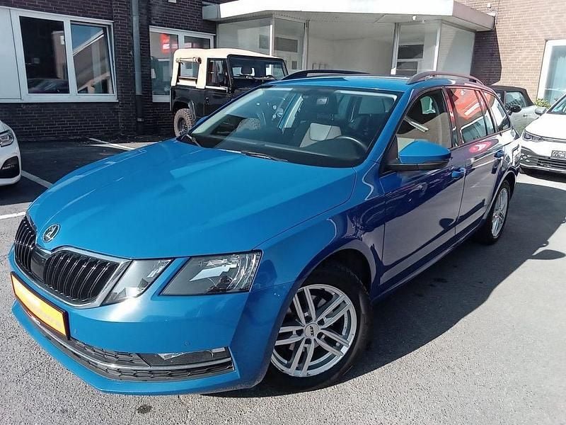 Blau Gebraucht 2019 Skoda Octavia Style Kombi | 9.980 € (Guter Preis) - Bild 1/4