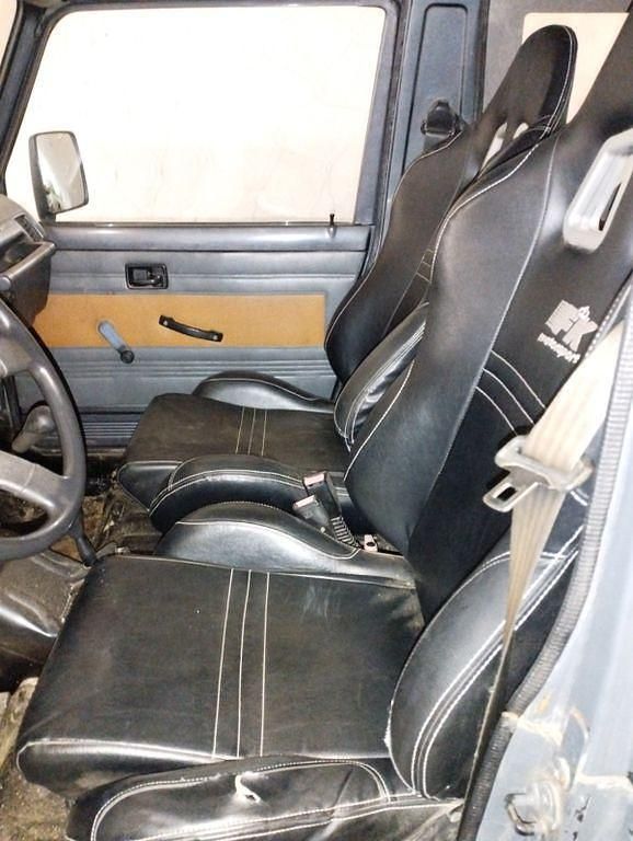 Second-hand Suzuki Samurai 69 CP (50 kW) 1991 Negru SUV