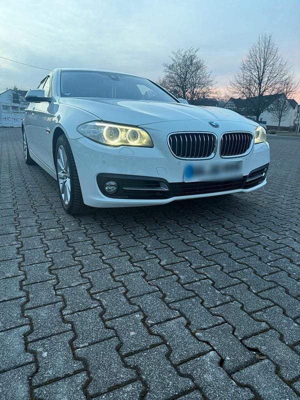Gebraucht BMW 520 2014 Weiß Limousine