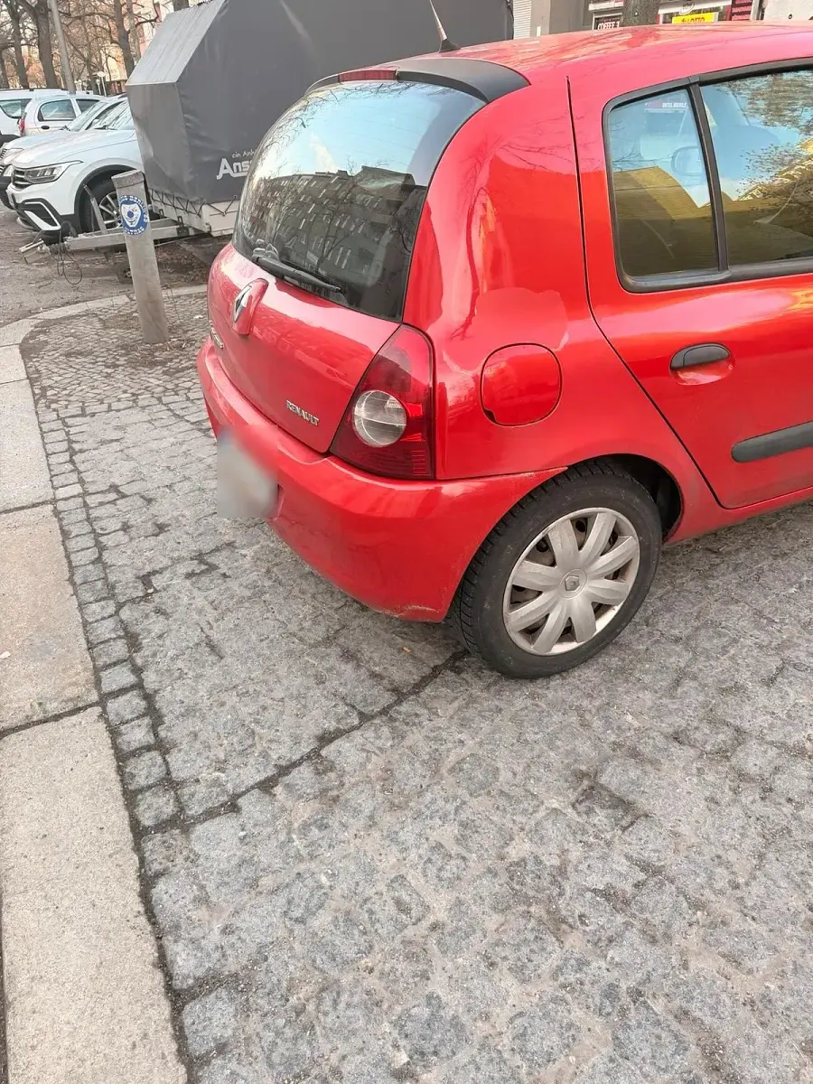 Używany Renault Clio II 75 KM (55 kW) 2006 Czerwony Hatchback