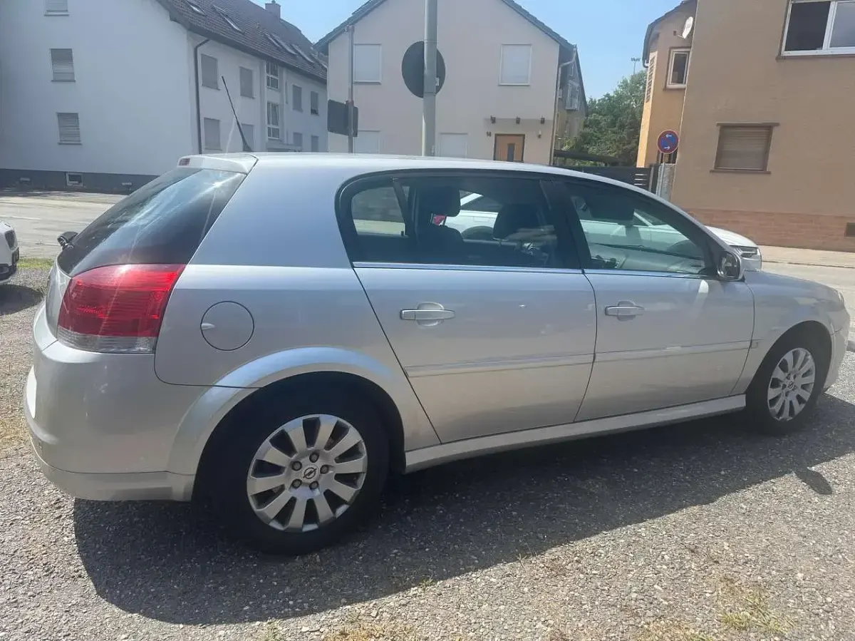 Gebraucht Opel Signum 140 PS (102 kW) 2006 Silber Kleinwagen
