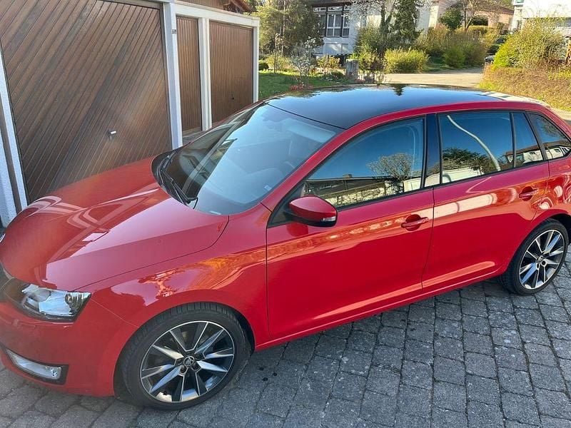 Gebraucht Skoda Rapid Drive 125 PS (91 kW) 2017 Rot Kleinwagen