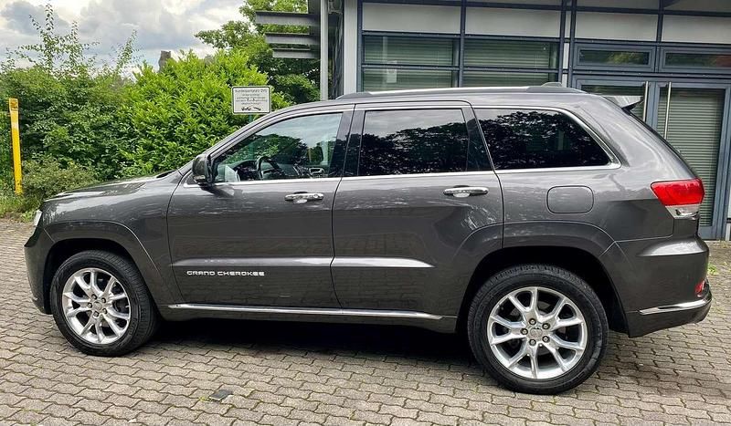 Gebraucht Jeep Grand Cherokee Summit 250 PS (183 kW) 2015 Grau SUV