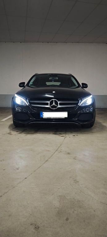Gebraucht Mercedes C220 170 PS (125 kW) 2016 Schwarz Kombi
