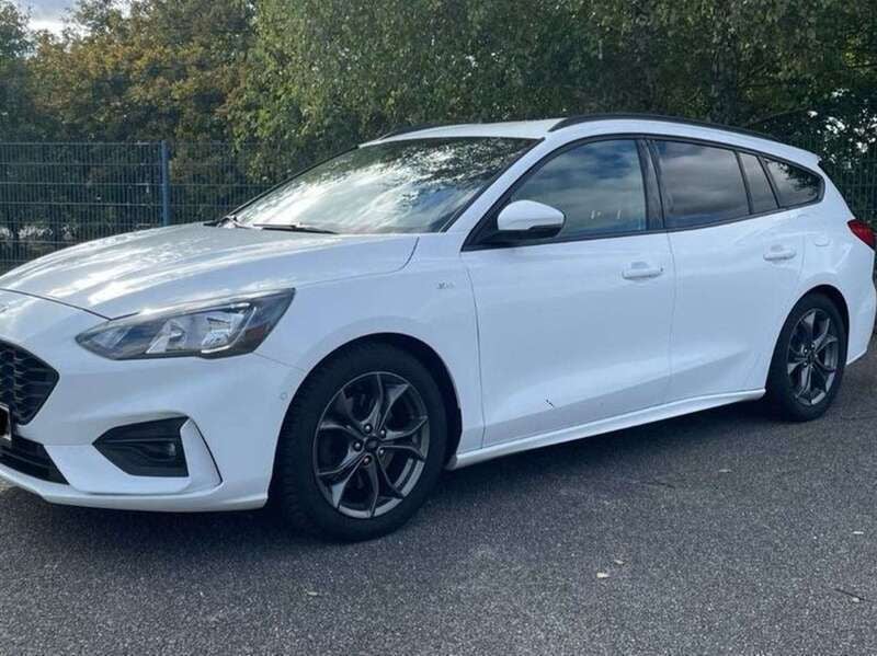 Weiß Gebraucht 2019 Ford Focus ST Kombi | 14.000 € (Guter Preis) - Bild 1/4