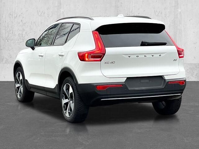 Gebraucht Volvo XC40 Plus 163 PS (119 kW) 2023 Weiss SUV