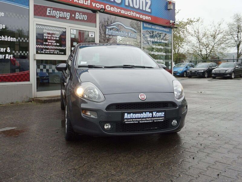 Grau Gebraucht 2016 Fiat Punto Lounge Kleinwagen | 6.500 € (Fairer Preis) - Bild 1/4