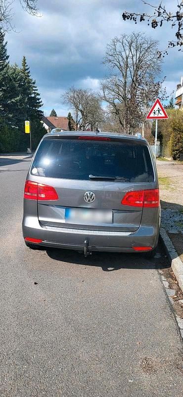 Gebraucht VW Touran Highline 170 PS (125 kW) 2012 Grau Van / Kleinbus