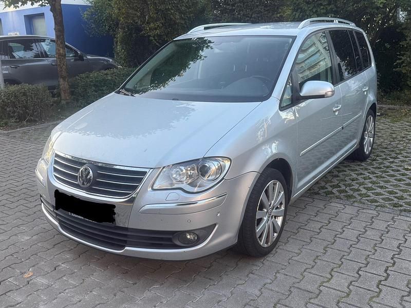 Silber Gebraucht 2008 VW Touran Highline Van / Kleinbus | 3.500 € (Fairer Preis) - Bild 1/4