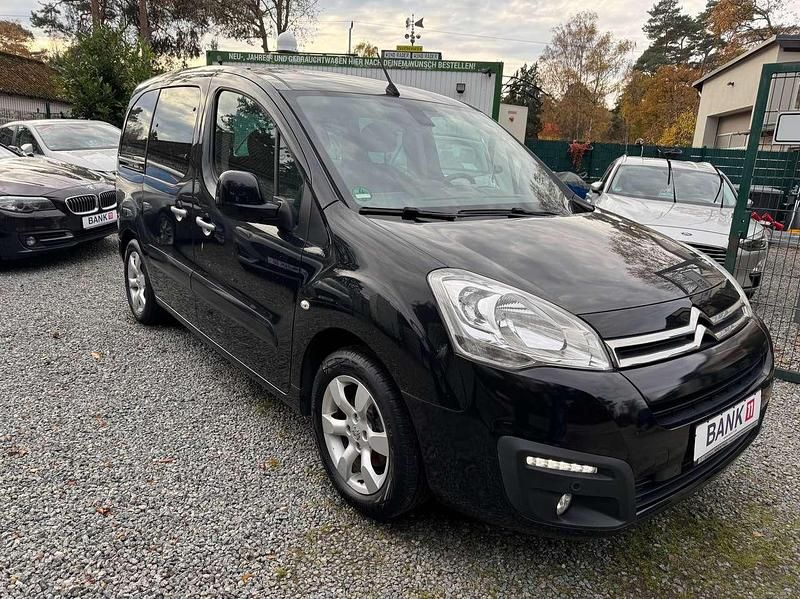 Gebraucht Citroën Berlingo SELECTION 120 PS (88 kW) 2018 Lack onyx schwarz Van / Kleinbus