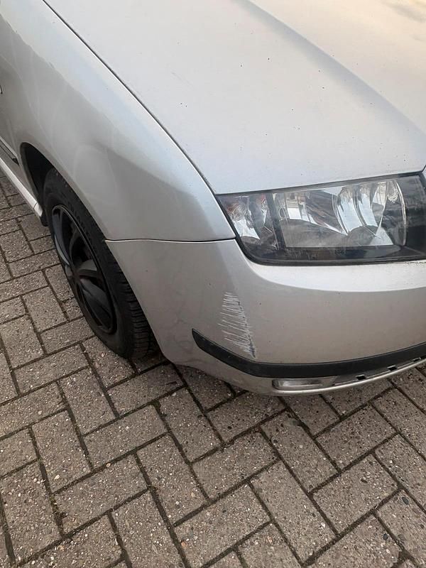 Gebraucht Skoda Fabia 75 PS (55 kW) 2000 Silber Kleinwagen