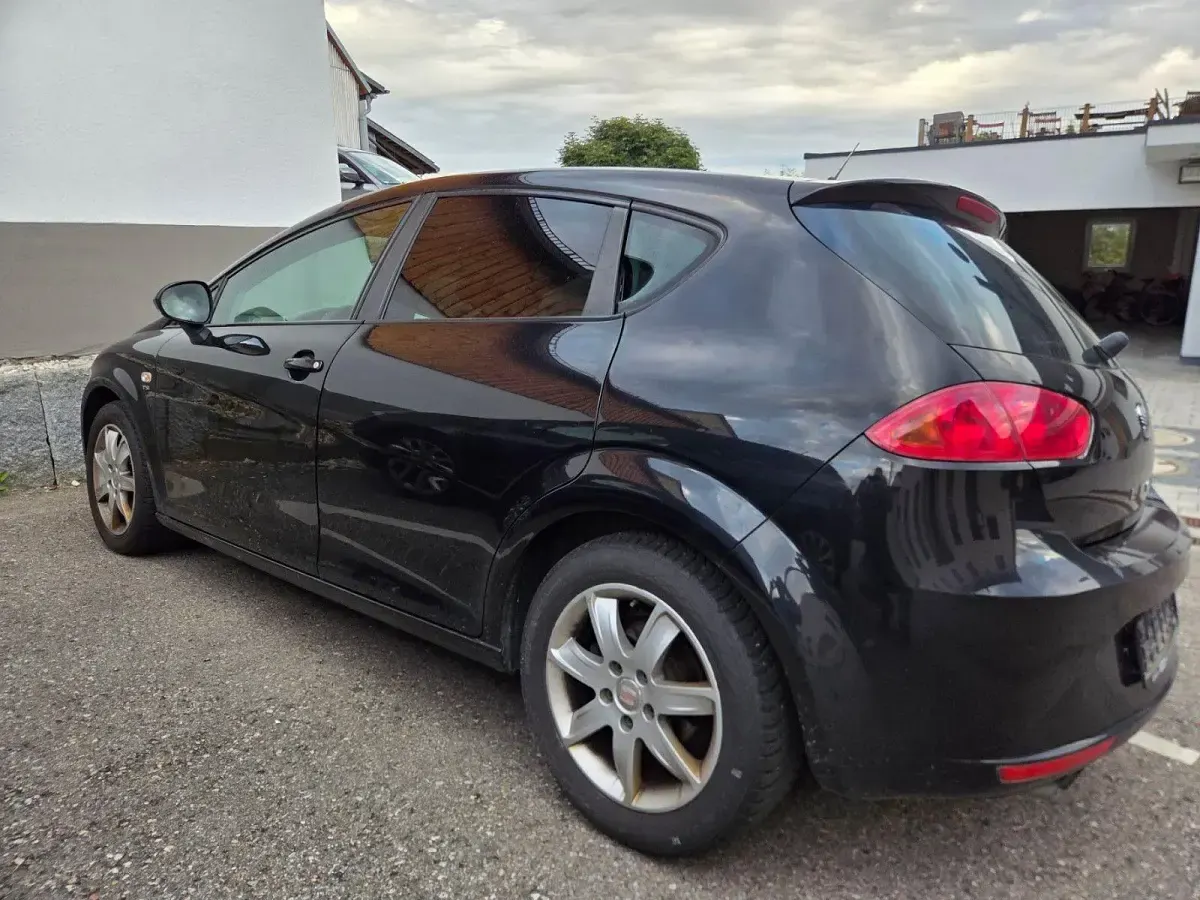 Gebraucht Seat Leon Style 125 PS (91 kW) 2010 Schwarz Kleinwagen