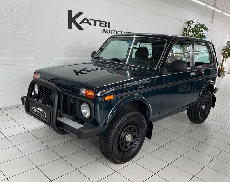 Gebraucht Lada niva 83 PS (61 kW) 2014 Grün SUV