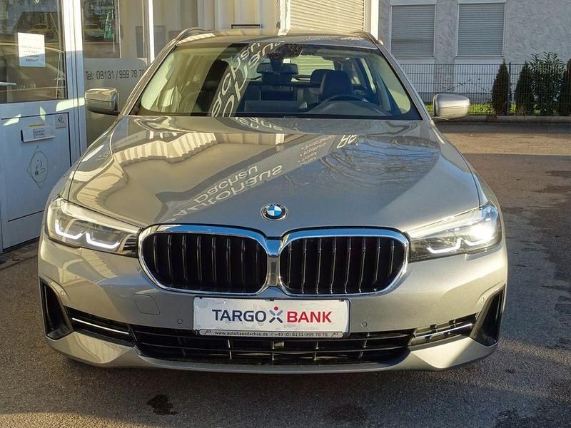Gebraucht BMW 530 245 PS (180 kW) 2022 Grau Kombi