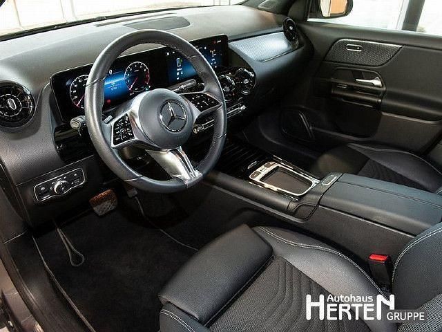 Gebraucht Mercedes GLA200 163 PS (119 kW) 2024 SUV