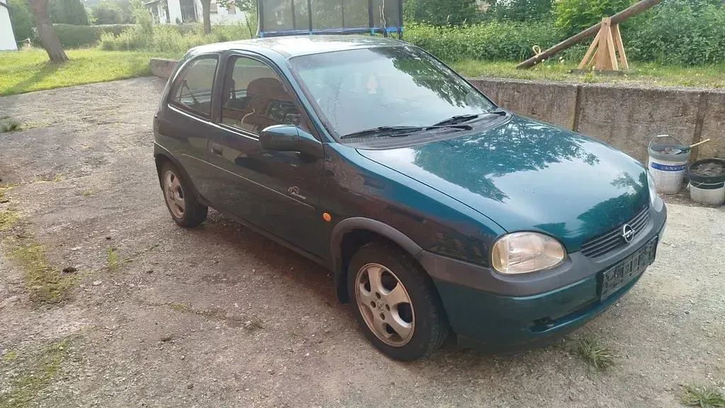 Gebraucht Opel Corsa Eco 45 PS (33 kW) 1997 Blau Kleinwagen