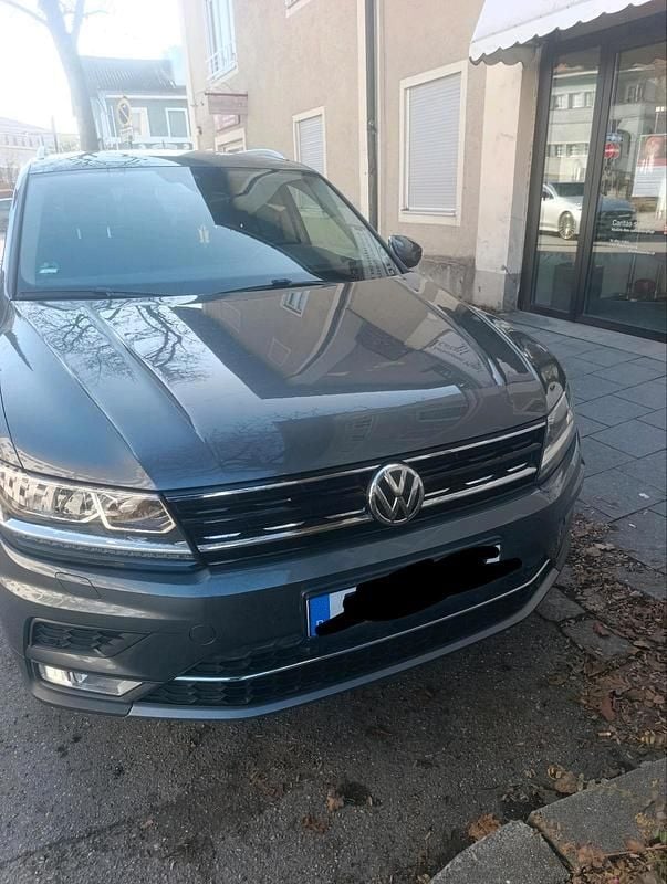 Gebraucht VW Tiguan Highline 150 PS (110 kW) 2017 Grau SUV