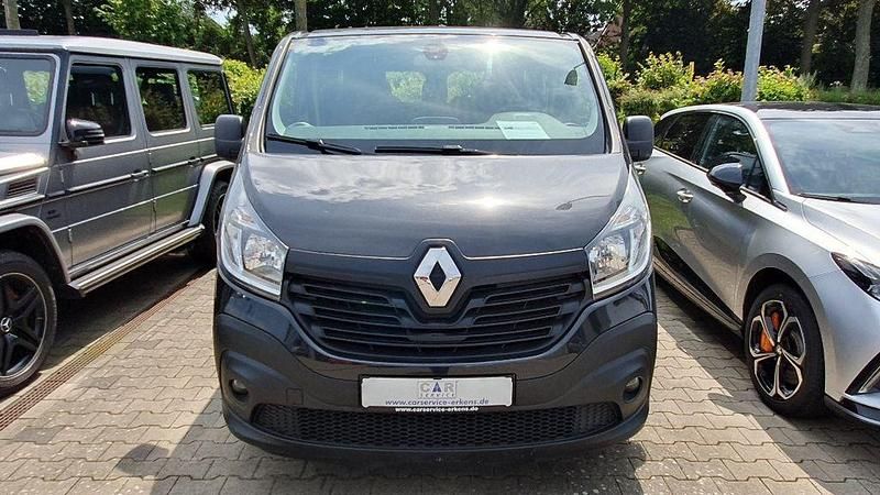 Gebraucht Renault Trafic Expression 121 PS (88 kW) 2019 Schwarz Van / Kleinbus