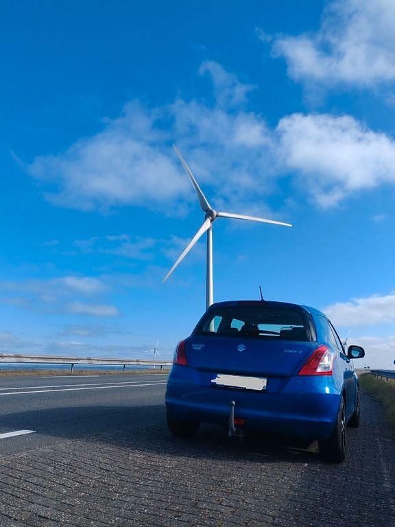 Gebraucht Suzuki Swift 94 PS (69 kW) 2011 Blau Kleinwagen