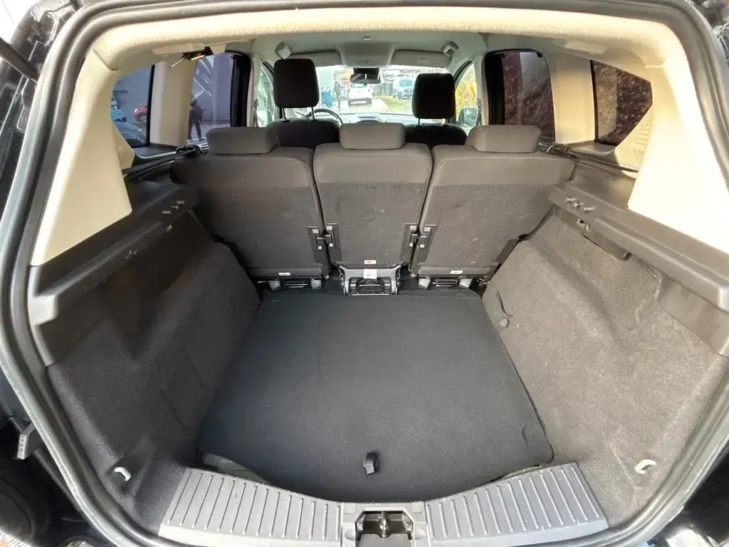 Używany Ford C-MAX Cool & Connect 120 KM (88 kW) 2019 Czarny Minivan