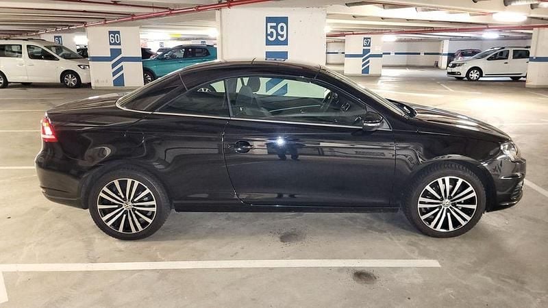 Schwarz Gebraucht 2012 VW Eos Cabrio | 10.600 € (Etwas zu teuer) - Bild 1/4