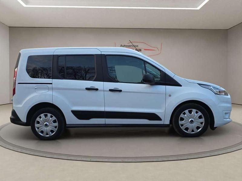 Gebraucht Ford Tourneo 101 PS (74 kW) 2018 Frostweiß Kombi