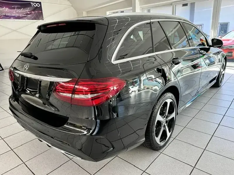 Gebraucht Mercedes C300 Style 245 PS (180 kW) 2020 Schwarz Kombi