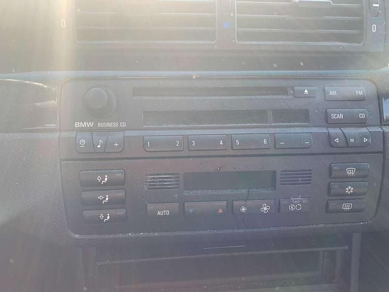 Gebraucht BMW 320 150 PS (110 kW) 2000 Grün Limousine