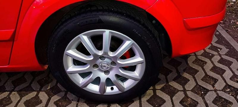 Gebraucht Opel Astra 105 PS (77 kW) 2005 Limousine