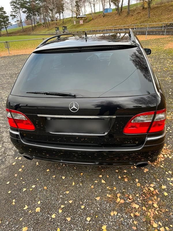 Gebraucht Mercedes E320 Avantgarde 224 PS (164 kW) 2007 Schwarz Kombi