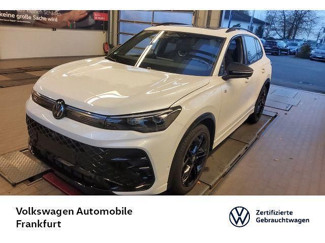 Weiß Gebraucht 2024 VW Tiguan R-line SUV | 44.980 € (Teuer) - Bild 1/4