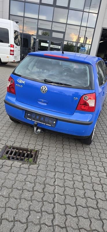 Gebraucht VW Polo 63 PS (46 kW) 2001 Blau Kleinwagen
