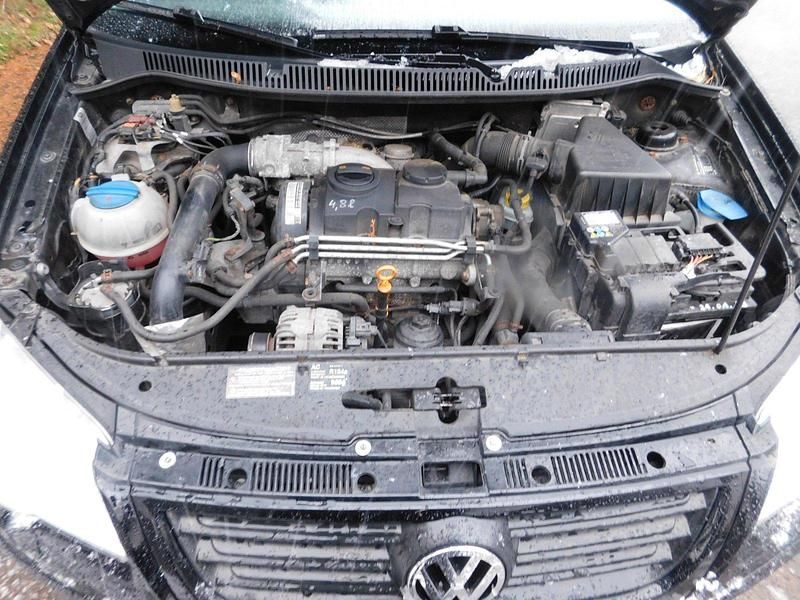 Gebraucht VW Polo 80 PS (58 kW) 2008 Schwarz Kleinwagen